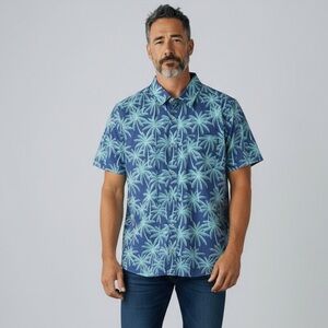 Hurley Men's Tropical Blue Casual Button Down Shirt~ Medium~ NWOT